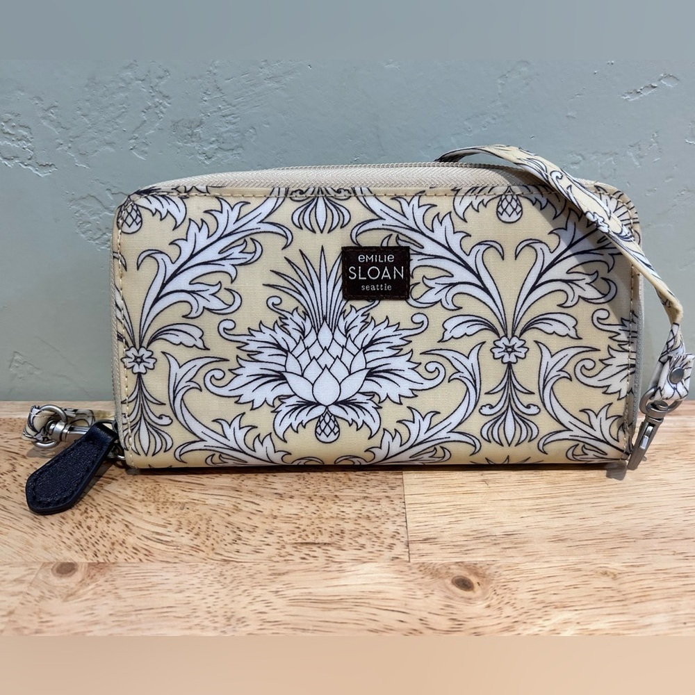 eMILIE SLOAN seattle pastel yellow wristlet. White Lotus Flower Pattern. NEW! - Picture 9 of 11